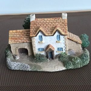 COBBLER’S COTTAGE, MUSEUM COLLECTION, RC47